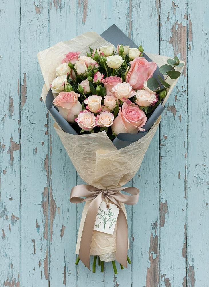 Букет цветов из: Розы в Никольское Ленинградская область