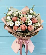 Букет цветов из:  Розы, Альстромерии и Лизиантусы в Никольское Ленинградская область