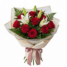 Букет цветов из:  Лилии и Розы в Никольское Ленинградская область