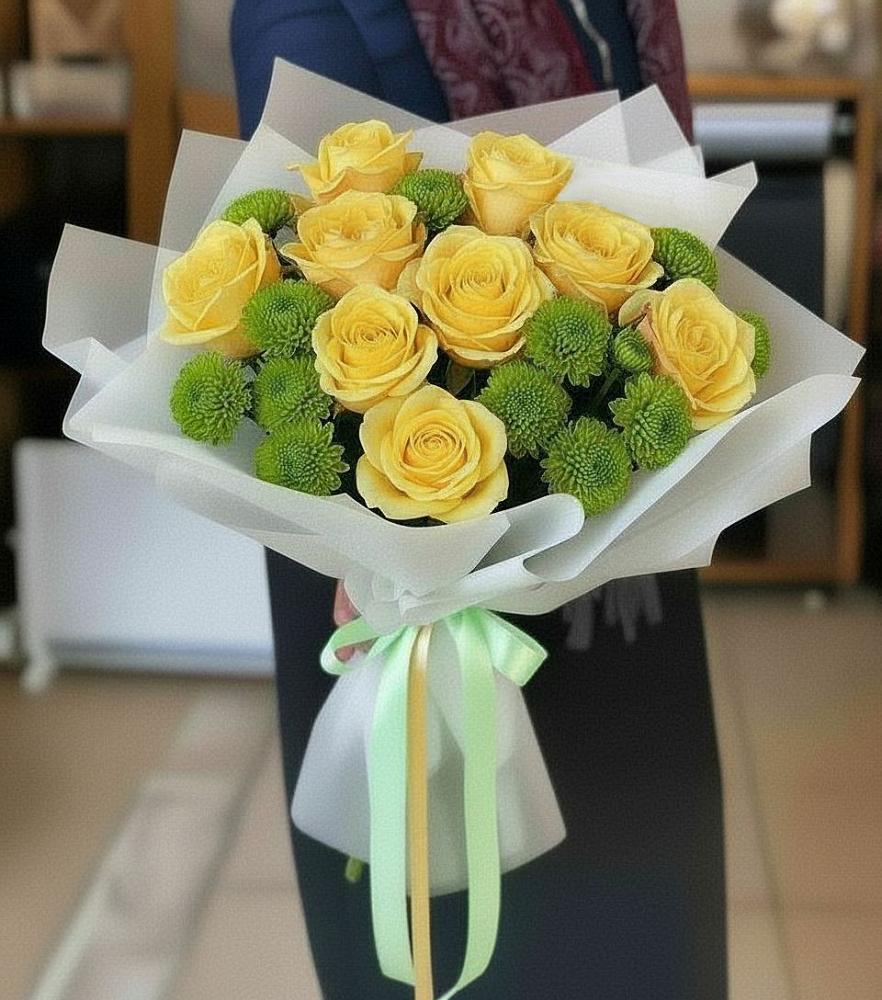 Букет цветов из: Хризантемы и Розы в Никольское Ленинградская область