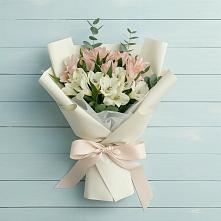 Букет цветов из:  Альстромерии в Никольское Ленинградская область