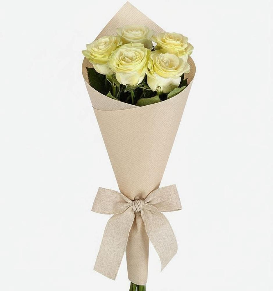 Букет цветов из: Розы в Никольское Ленинградская область