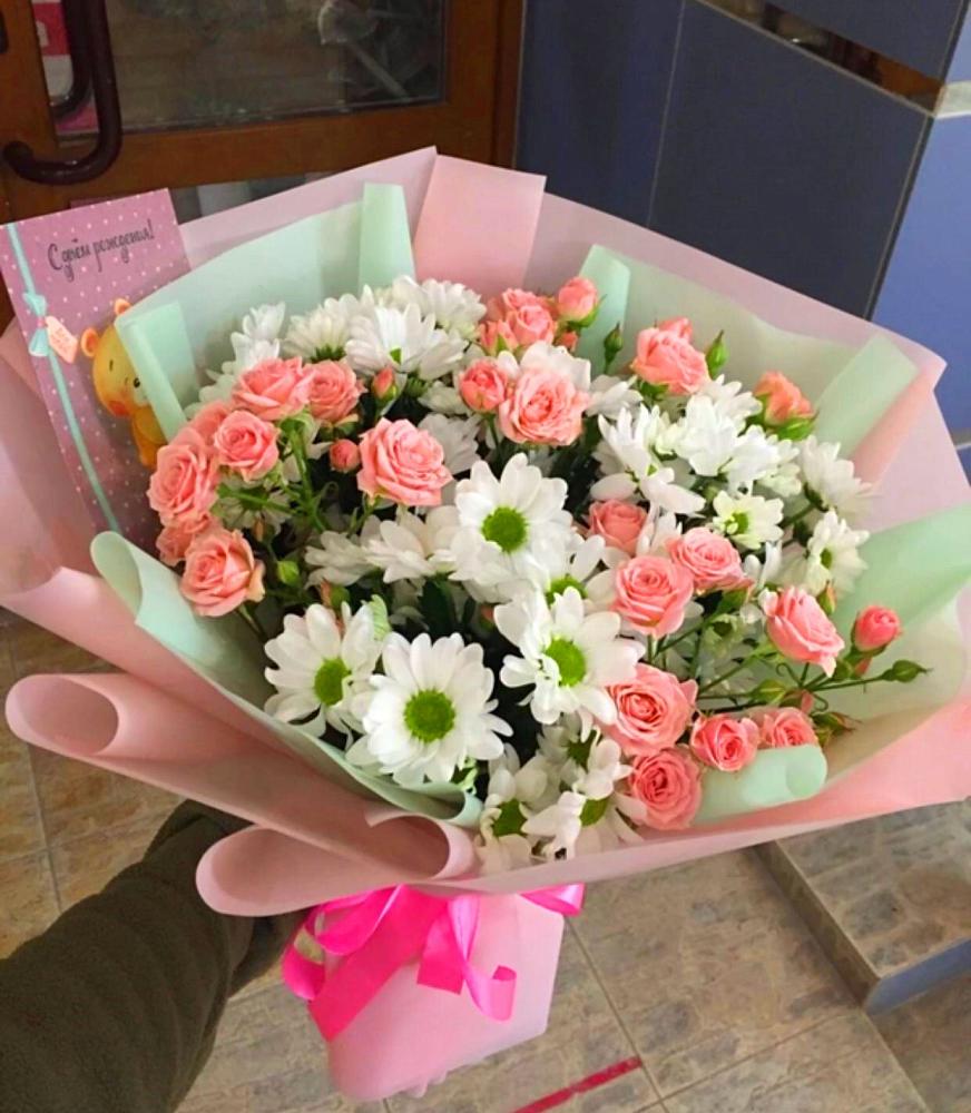 Букет цветов из: Розы и Хризантемы в Никольское Ленинградская область