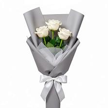 Букет 3 белые розы в Никольское Ленинградская область