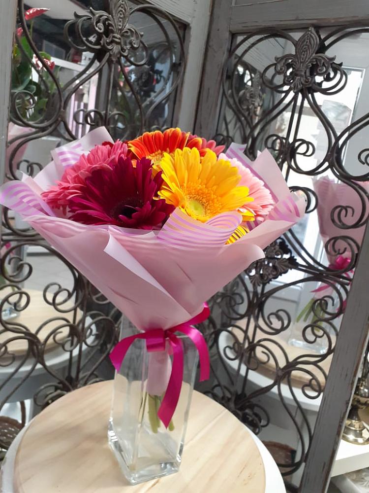 Букет цветов из: Герберы в Никольское Ленинградская область