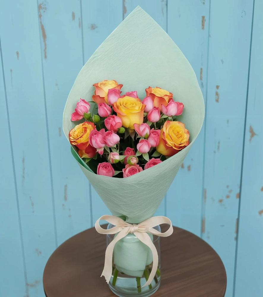 Букет цветов из: Розы в Никольское Ленинградская область