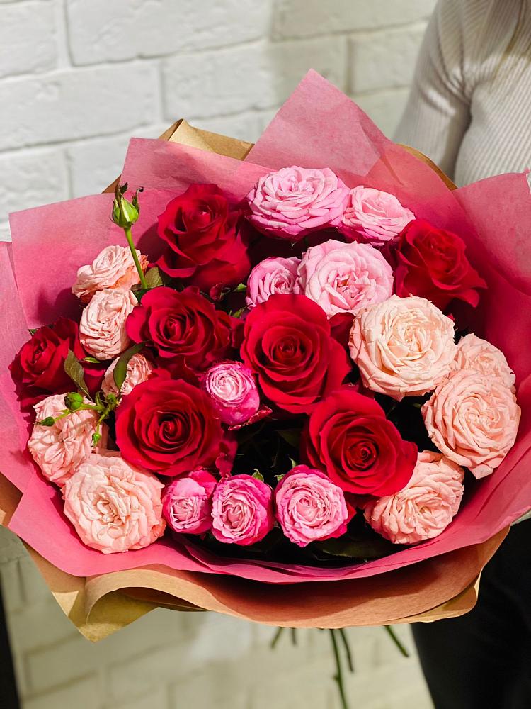 Букет цветов из: Розы в Никольское Ленинградская область