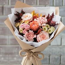 Букет цветов из:  Гвоздики, Хризантемы и Розы в Никольское Ленинградская область