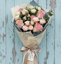 Букет цветов из:  Розы в Никольское Ленинградская область