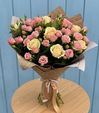 Букет цветов из:  Розы в Никольское Ленинградская область
