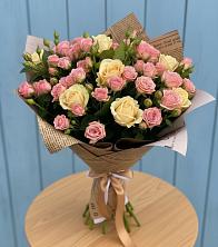 Букет цветов из:  Розы в Никольское Ленинградская область