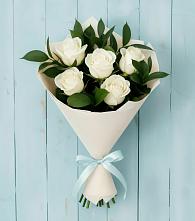 Букет цветов из:  Розы в Никольское Ленинградская область