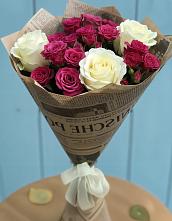 Букет цветов из:  Розы в Никольское Ленинградская область