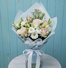 Букет цветов из:  Розы и Лизиантусы в Никольское Ленинградская область