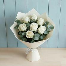 Букет Белые розы в Эвкалипте в Никольское Ленинградская область