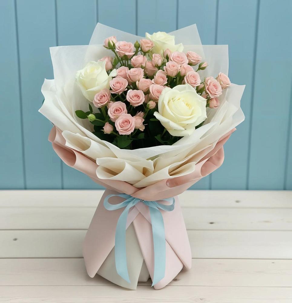 Букет цветов из: Розы в Никольское Ленинградская область